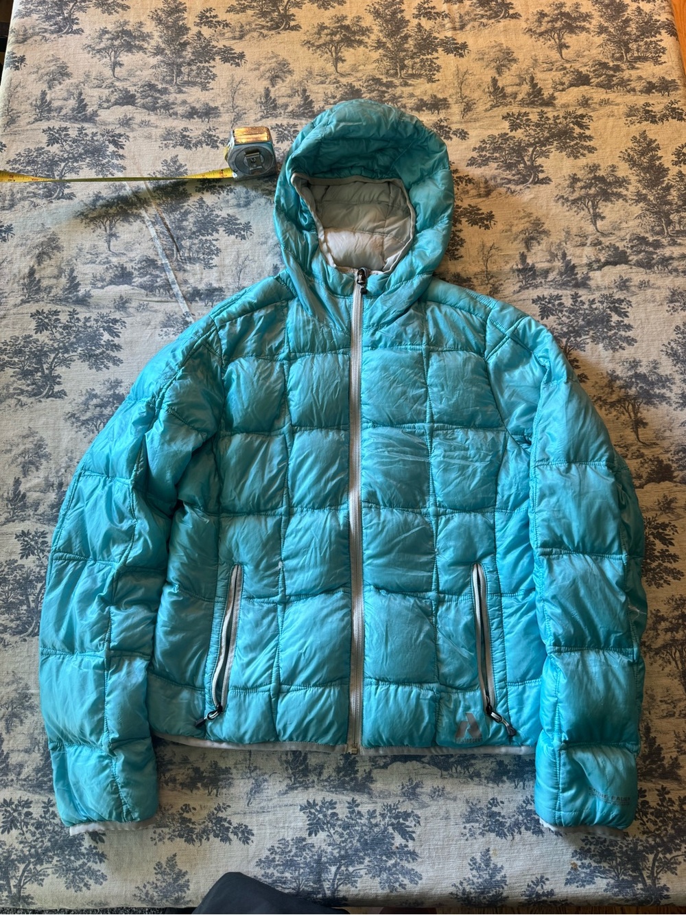 Eddie Bauer first ascent Teal Quilted Hooded Puffer Jacket. 800 down fill
